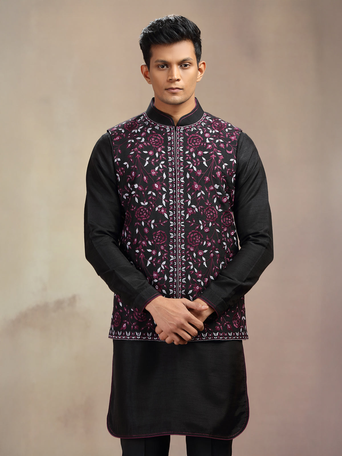 Black cotton waistcoat set with embroidery