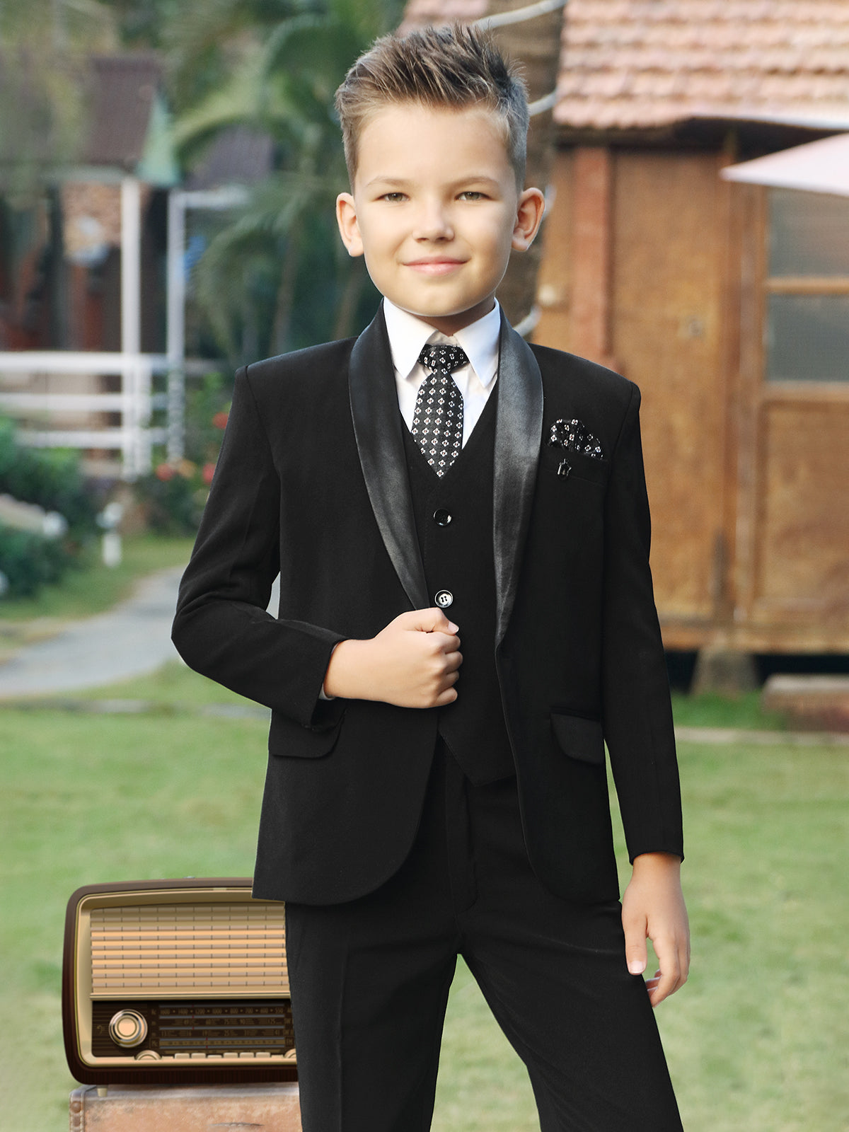 Black wedding special coat suit for little boys