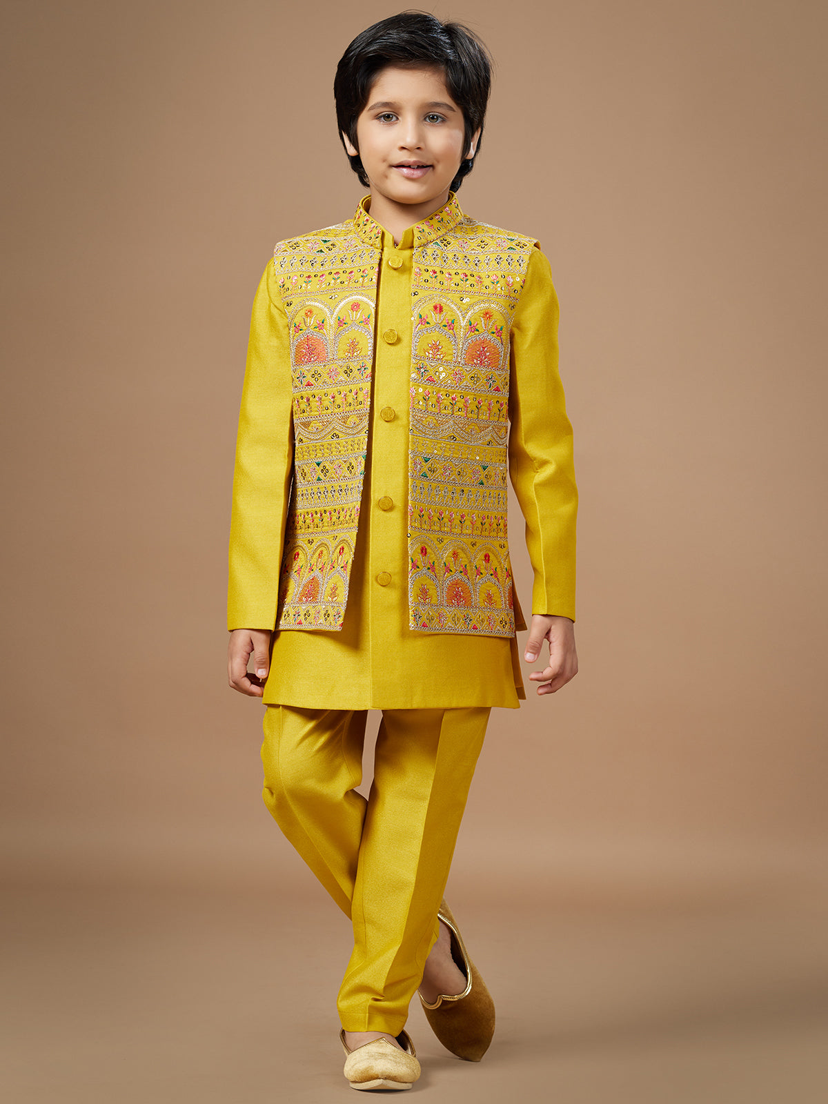 Elegant yellow silk embroidery waistcoat set