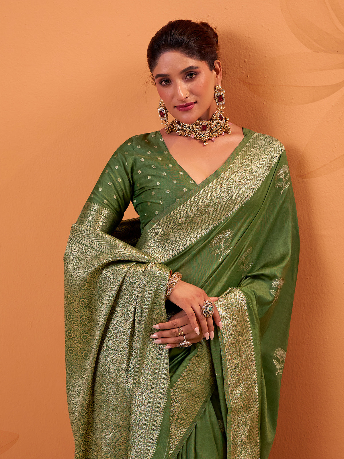 Green tusser silk saree with intricate zari weaving