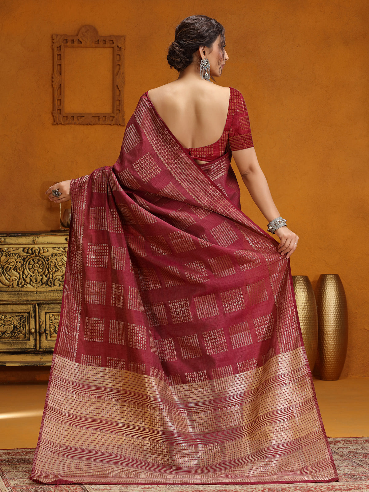 Maroon saree wedding wear in silk