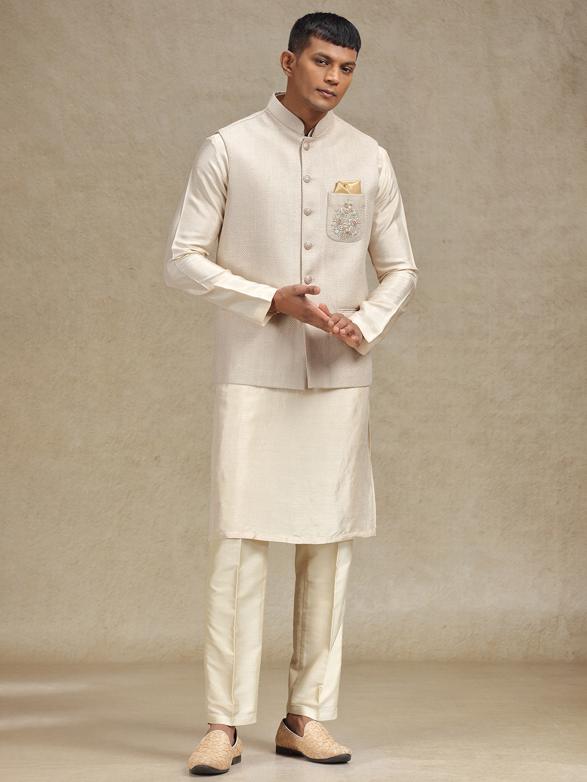 Natural beige waistcoat set with intricate work