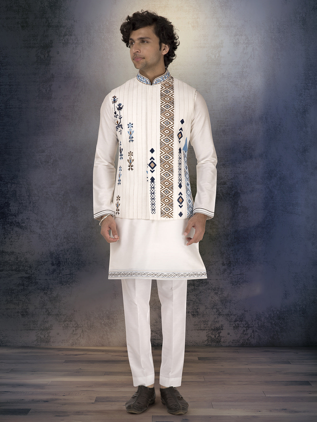 Off white silk printed waistcoat set with thresd detailing