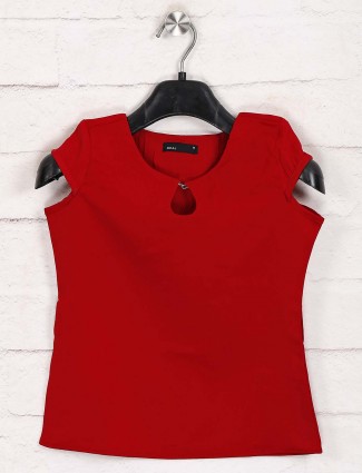 Deal solid red cotton top