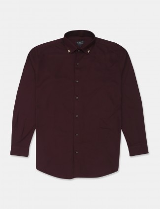 Flirt solid style purple slim-fit shirt for men