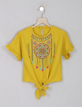 Leo N Babes casual mustard yellow printed top