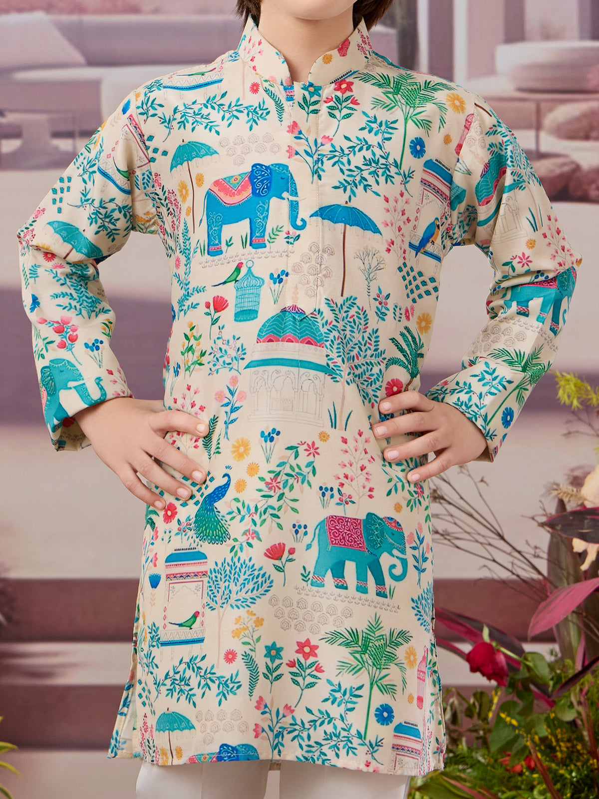 Cream silk kurta set with animal charm