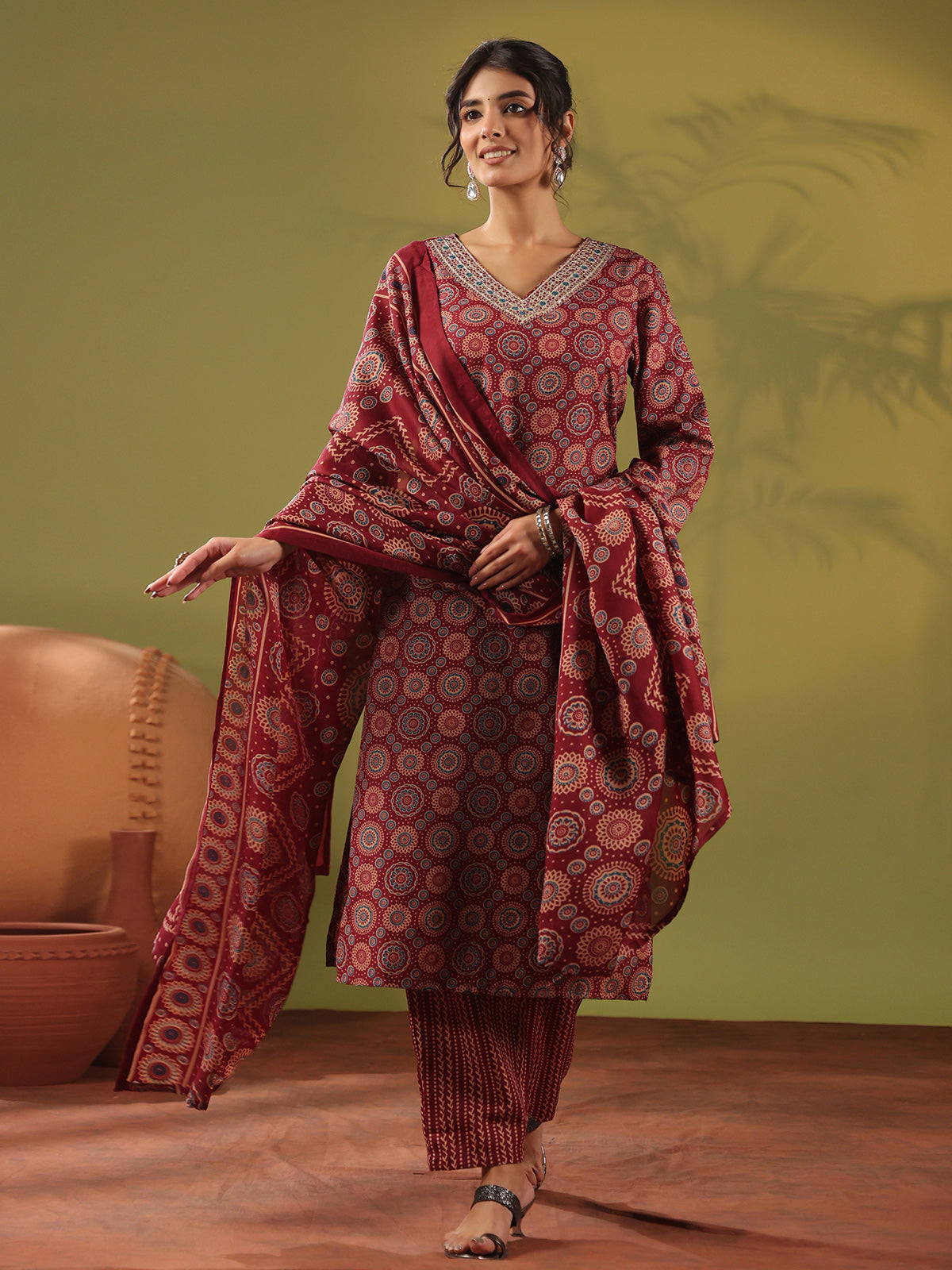 Maroon cotton printed kurti set with V neckline