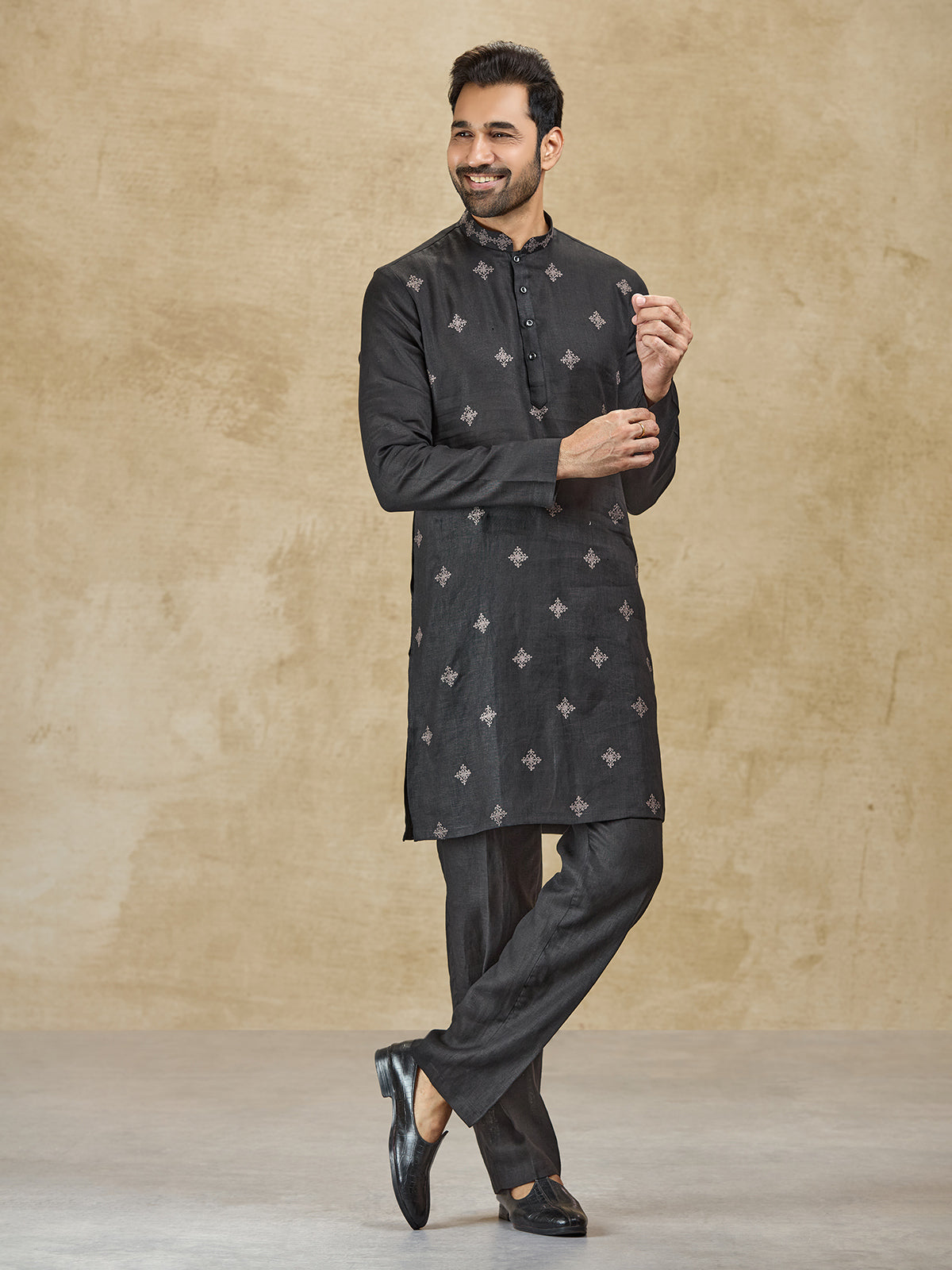 Black thread worked kurta suit in pure linen