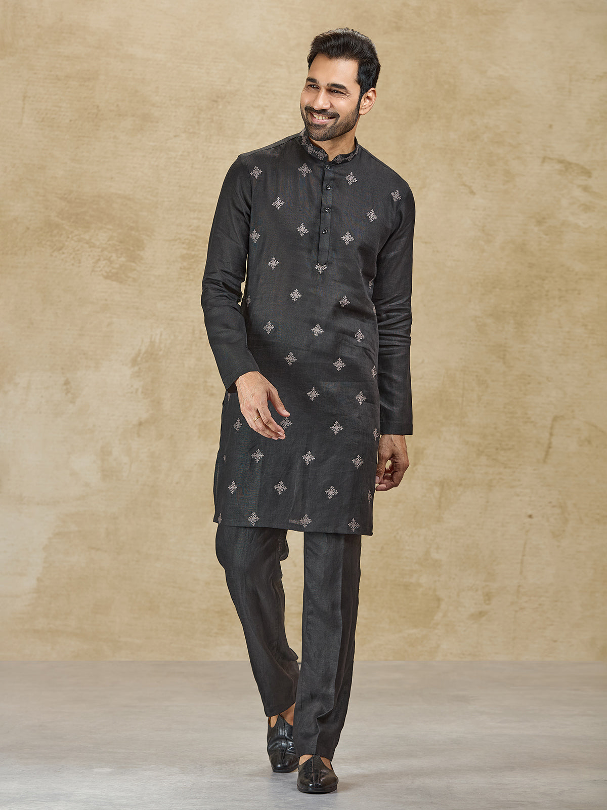Black thread worked kurta suit in pure linen