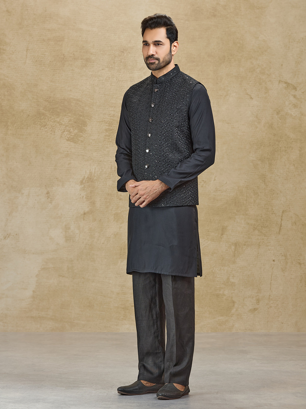 Black silk embroidered waistcoat set for men