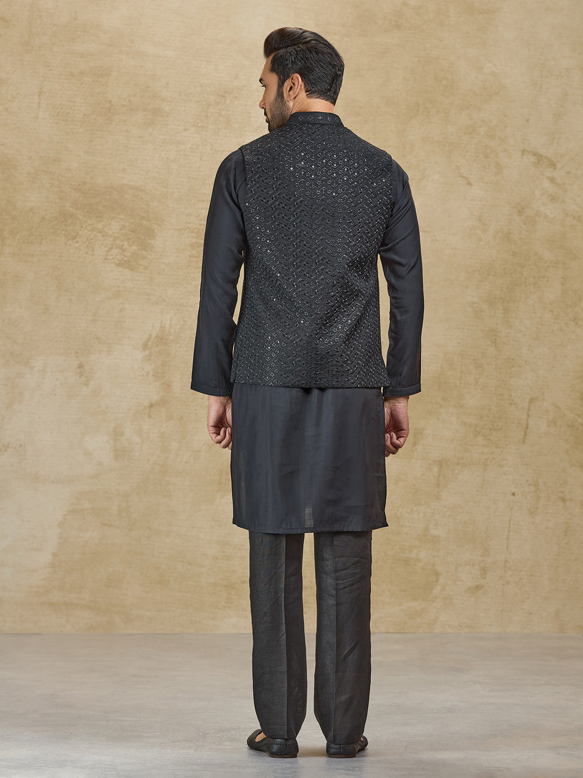 Black silk embroidered waistcoat set for men