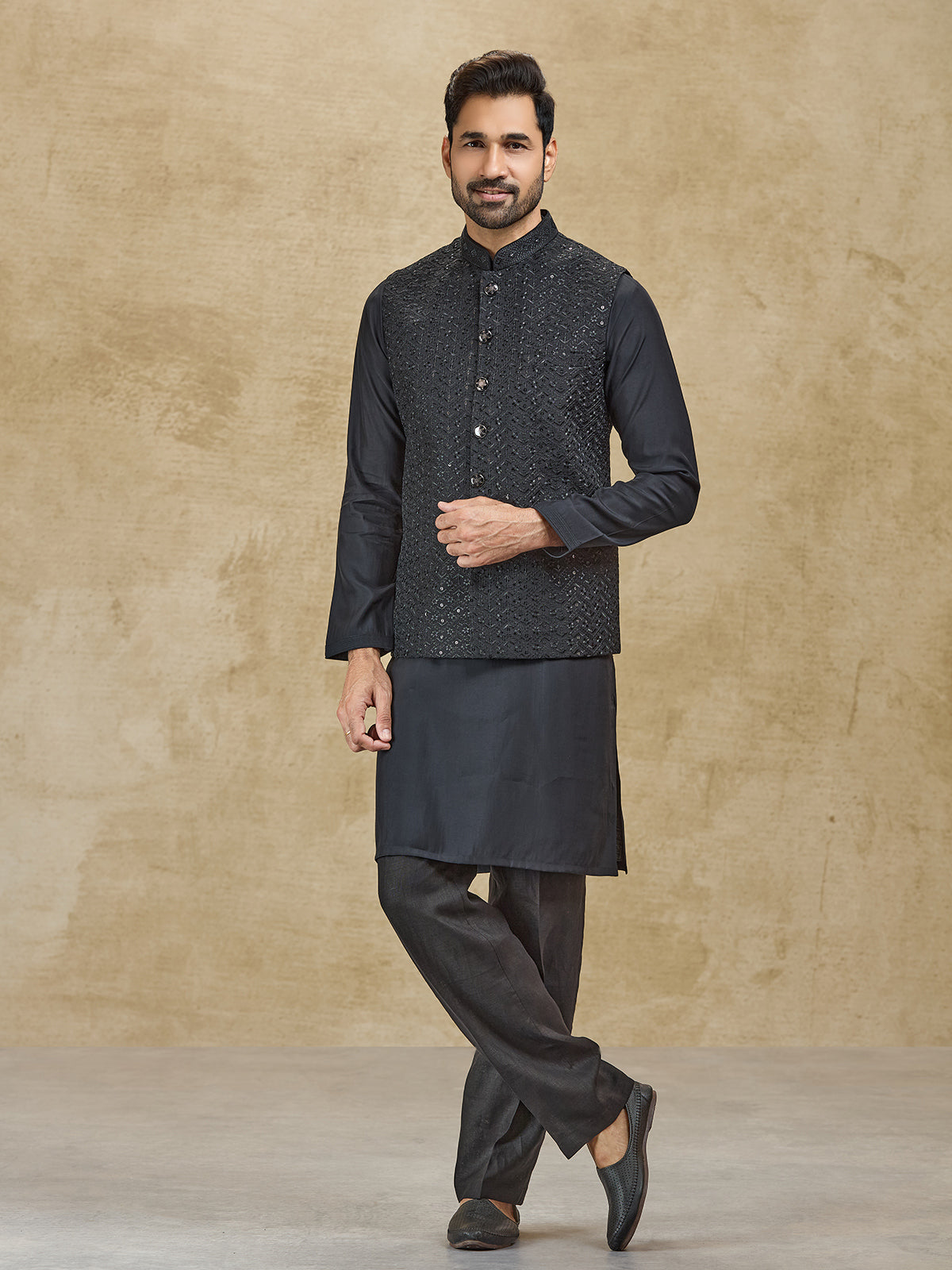 Black silk embroidered waistcoat set for men