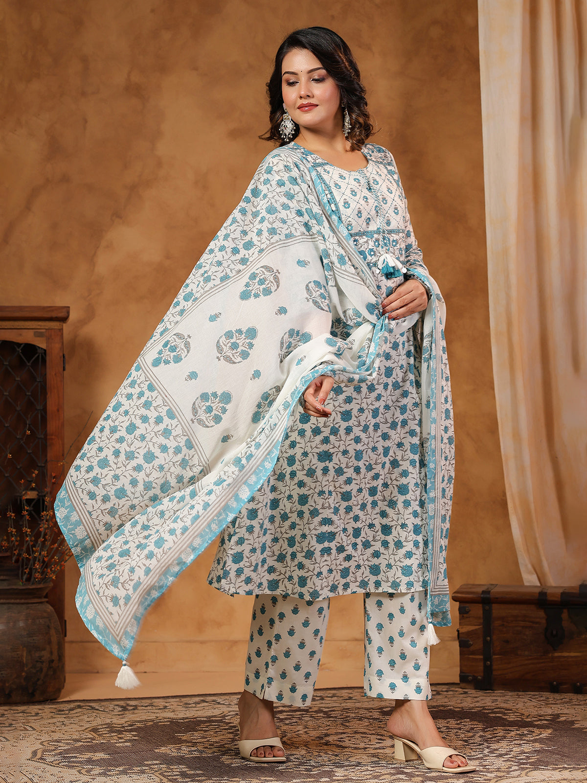 Off-white cotton kurti set with blue print