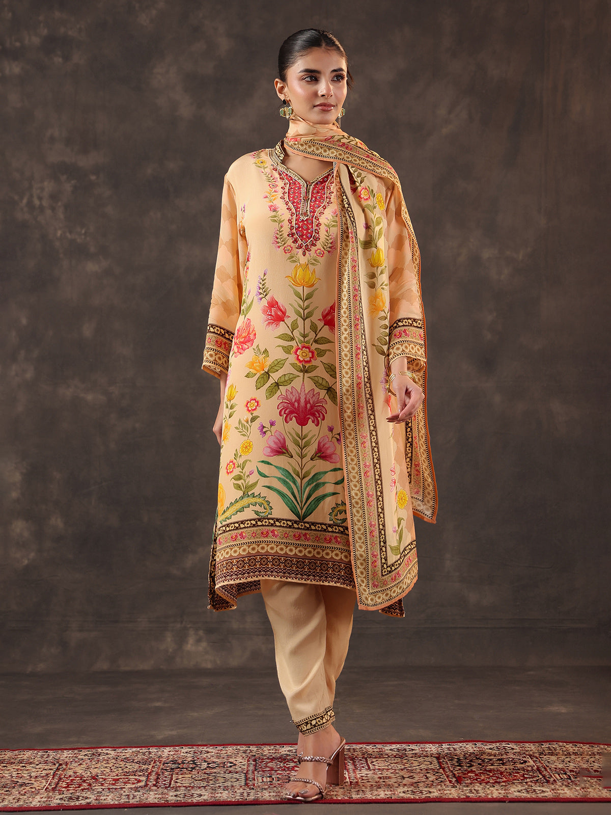 Cream viscose crepe printed kurti set with dupatta