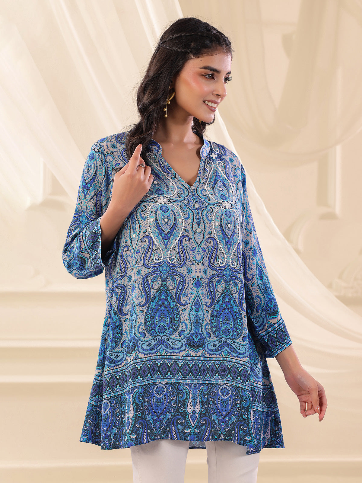 Blue viscose crepe printed casual short kurti for women