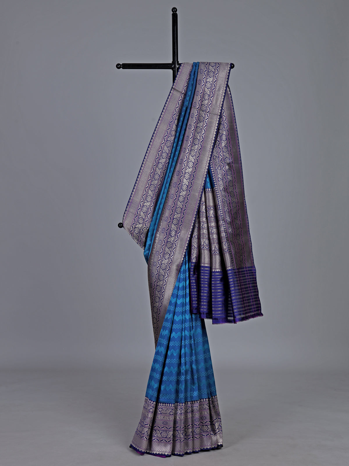 Dual tone green pure banarasi silk festive saree