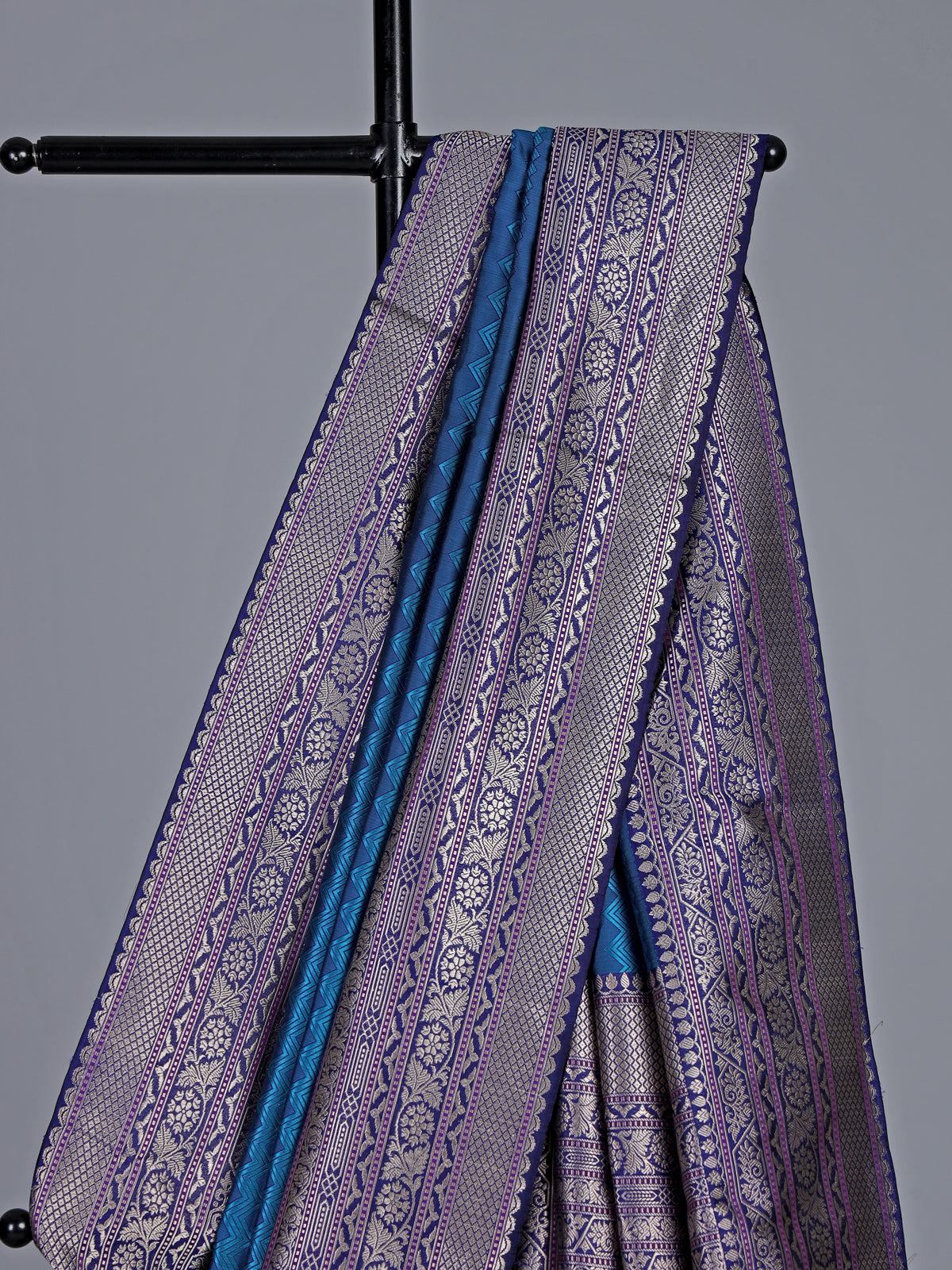 Dual tone green pure banarasi silk festive saree