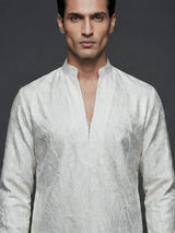 White textured silk blend modern v neck short kurta