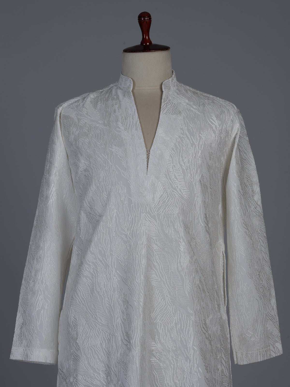 White textured silk blend modern v neck short kurta