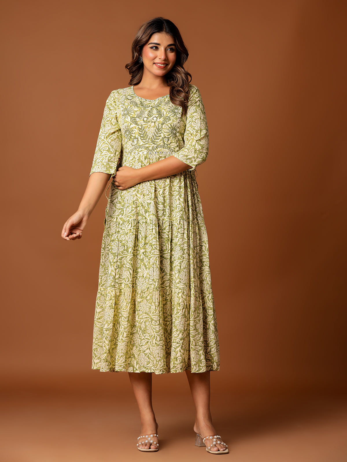 Mehendi green cotton silk yoke kurti with aabla and embroidery