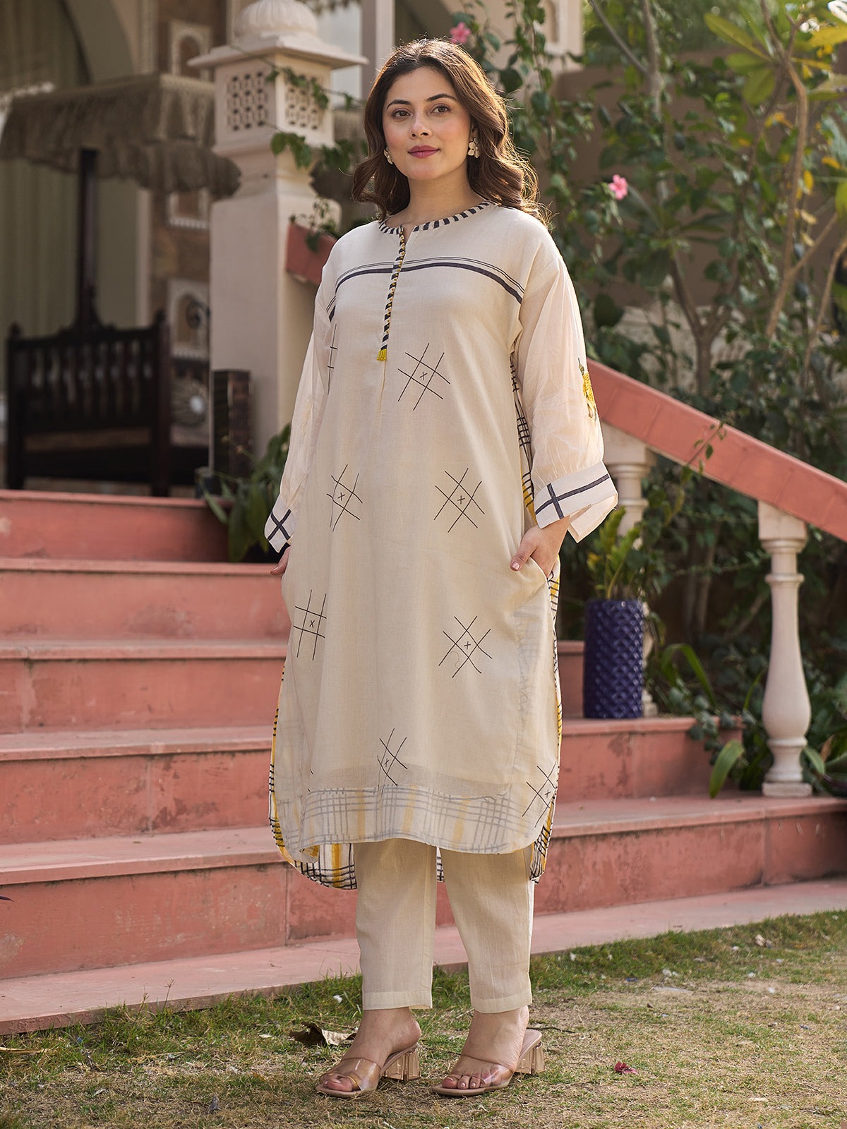 Cream cotton linen printed kurti set with full sleeves