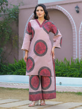 Onion pink printed kurti set with V neckline