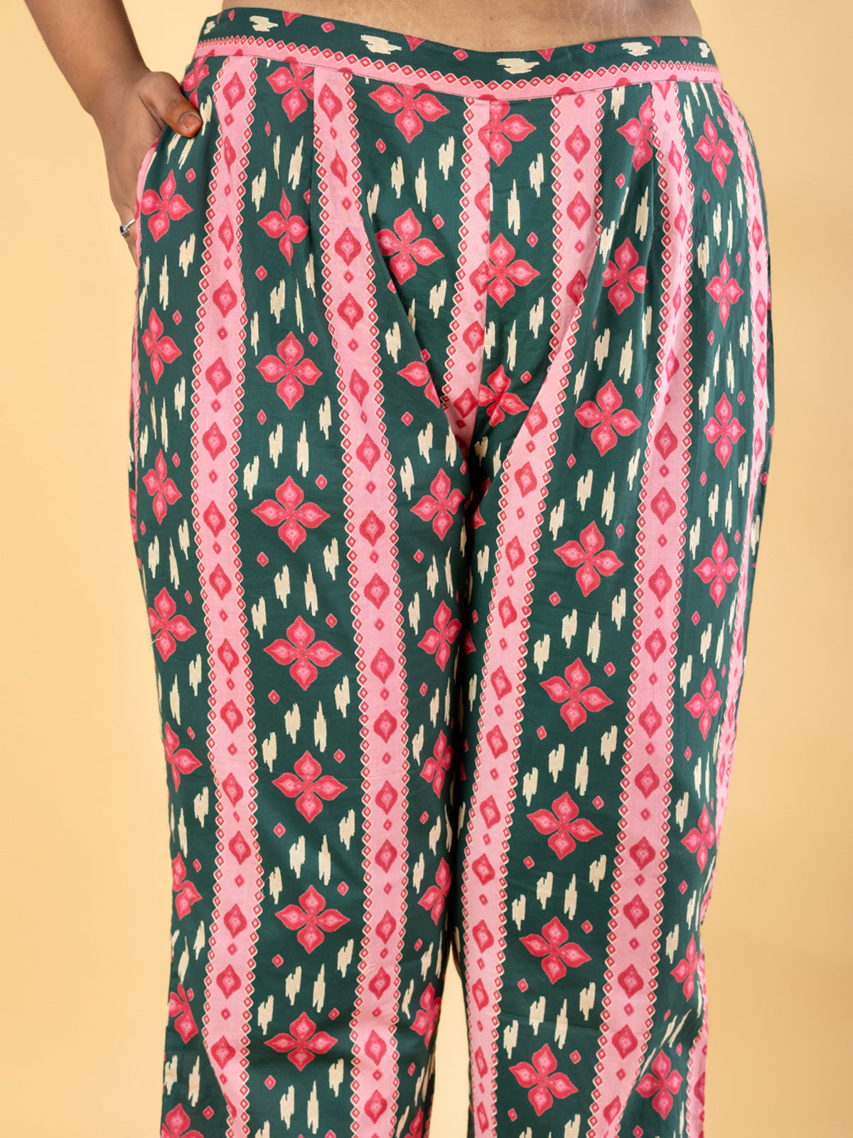 Green cotton printed kurti set for casual wear