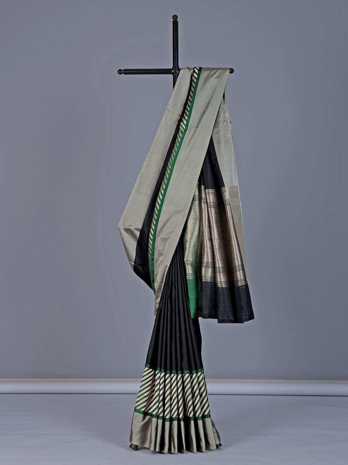 Black banarasi silk saree with contrast border and zari pallu