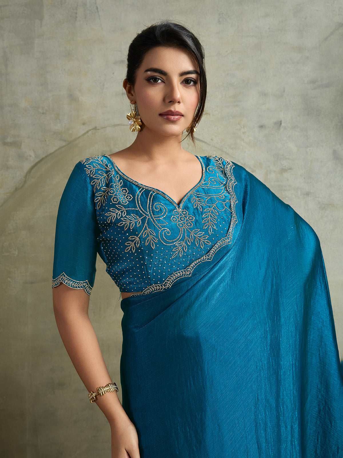 Trendy blue chiffon sparkling partywear saree