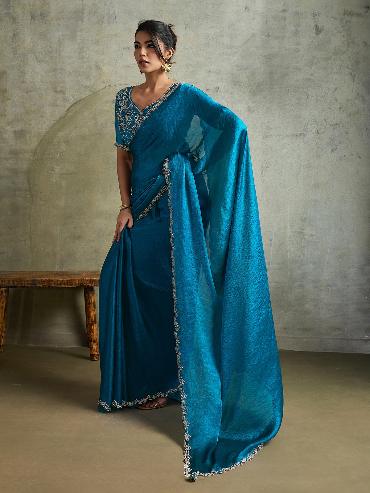 Trendy blue chiffon sparkling partywear saree