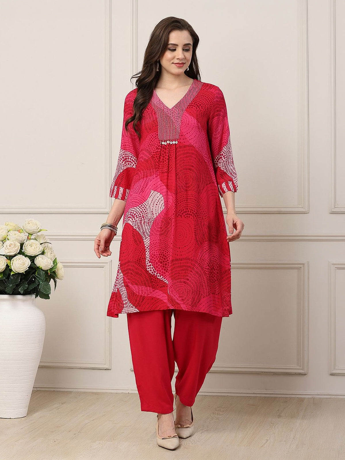 Pink abstract swirl printed festive statement