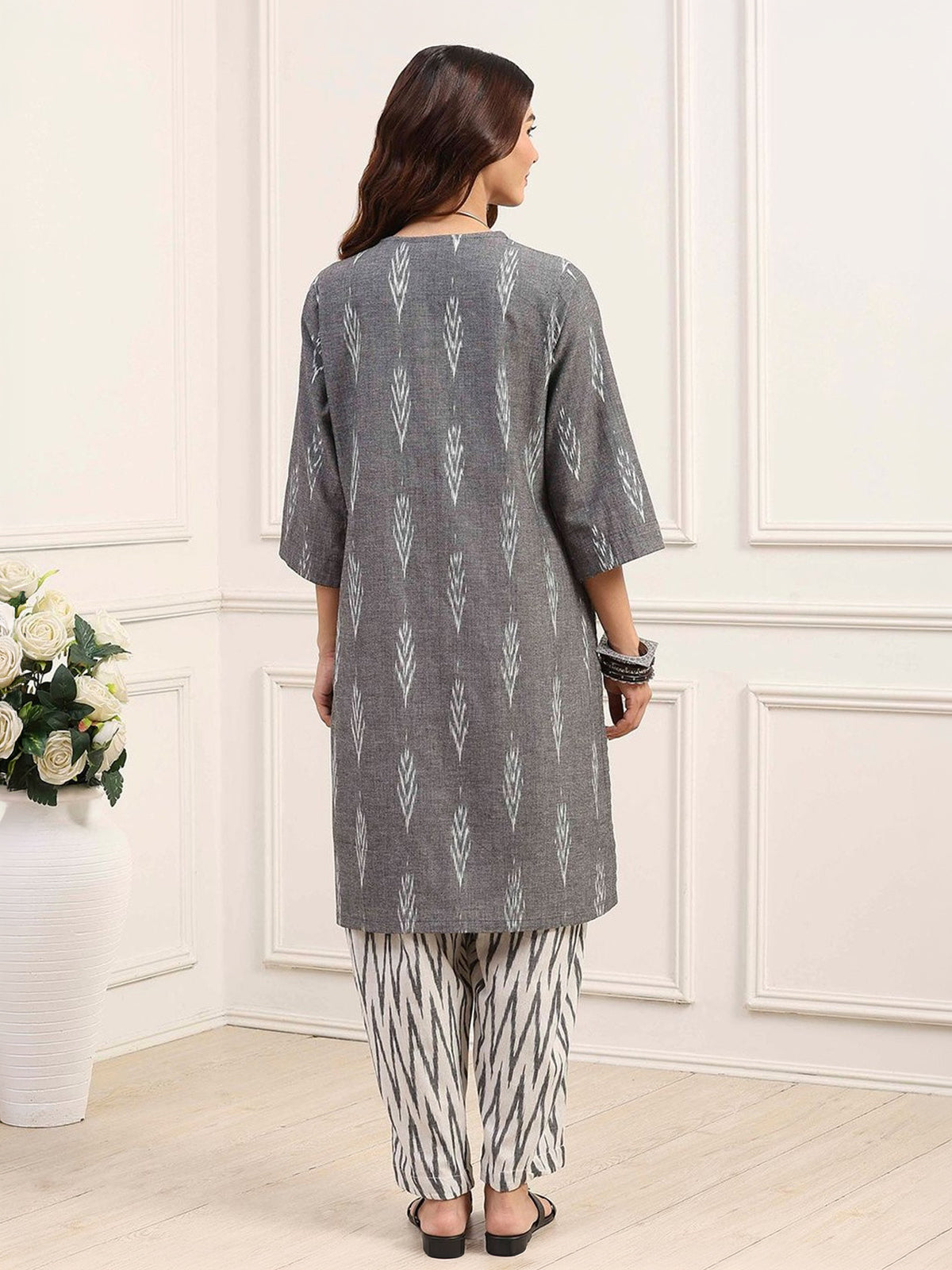 Grey printed embellished kurti with pocket charm with dupatta