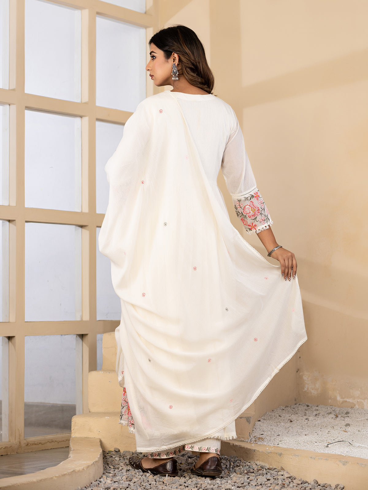 Off white floral elegance anarkali kurti set