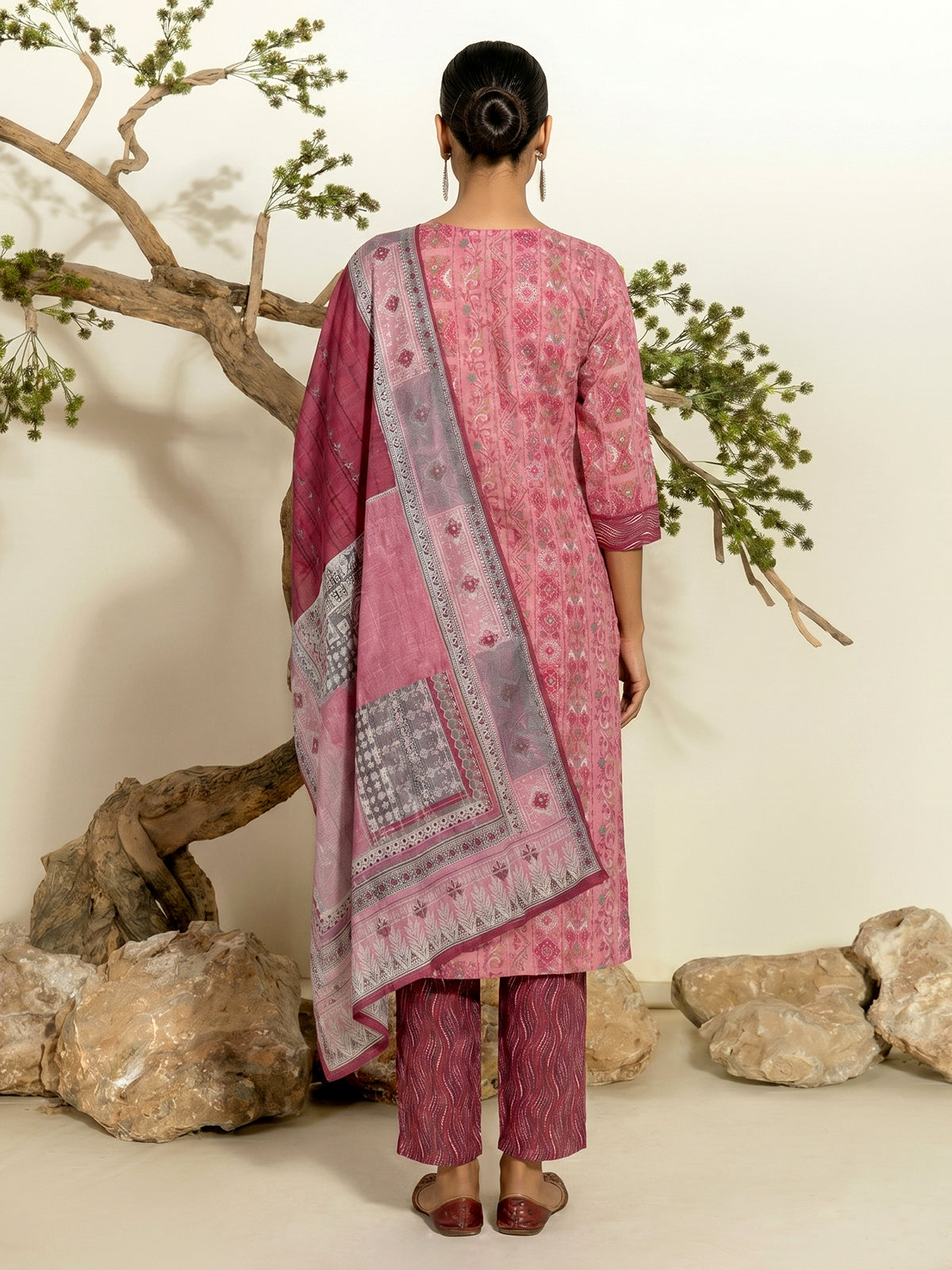 Pink cotton ethnic printed kurti set with tassel accents