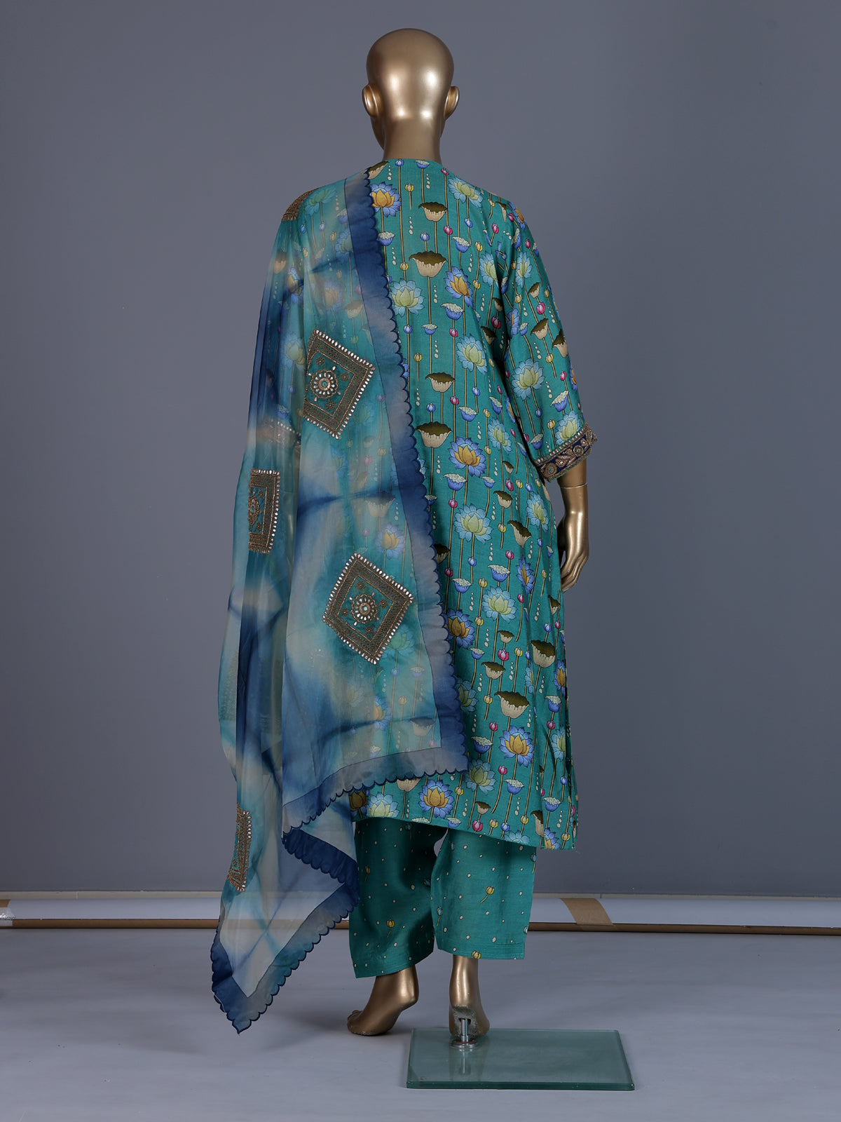 Green printed muslin silk pant suit