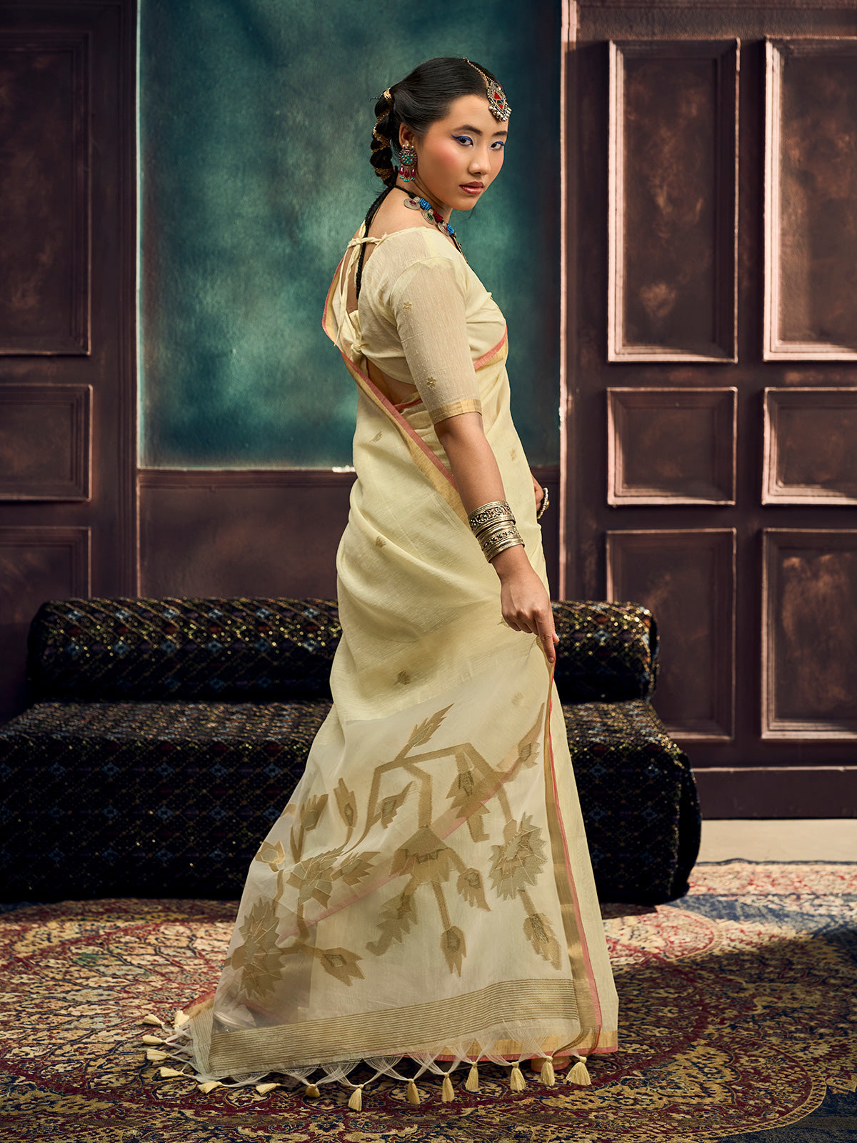 Cream luxury munga silk occasion wear saree