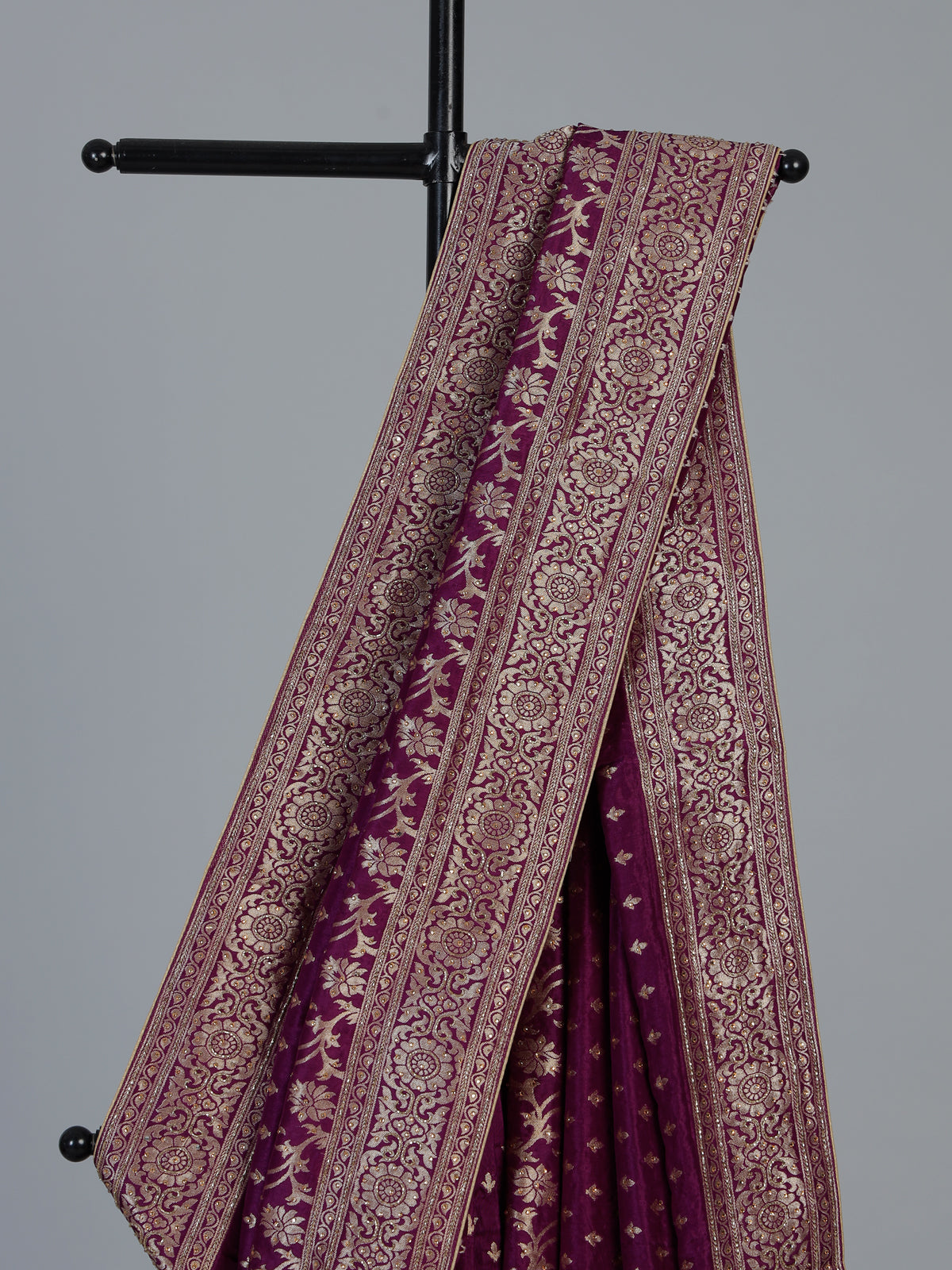 Purple woven dola silk wedding saree with elegance