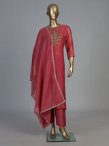 Rani pink kurti set highlighted with floral boota embroidery