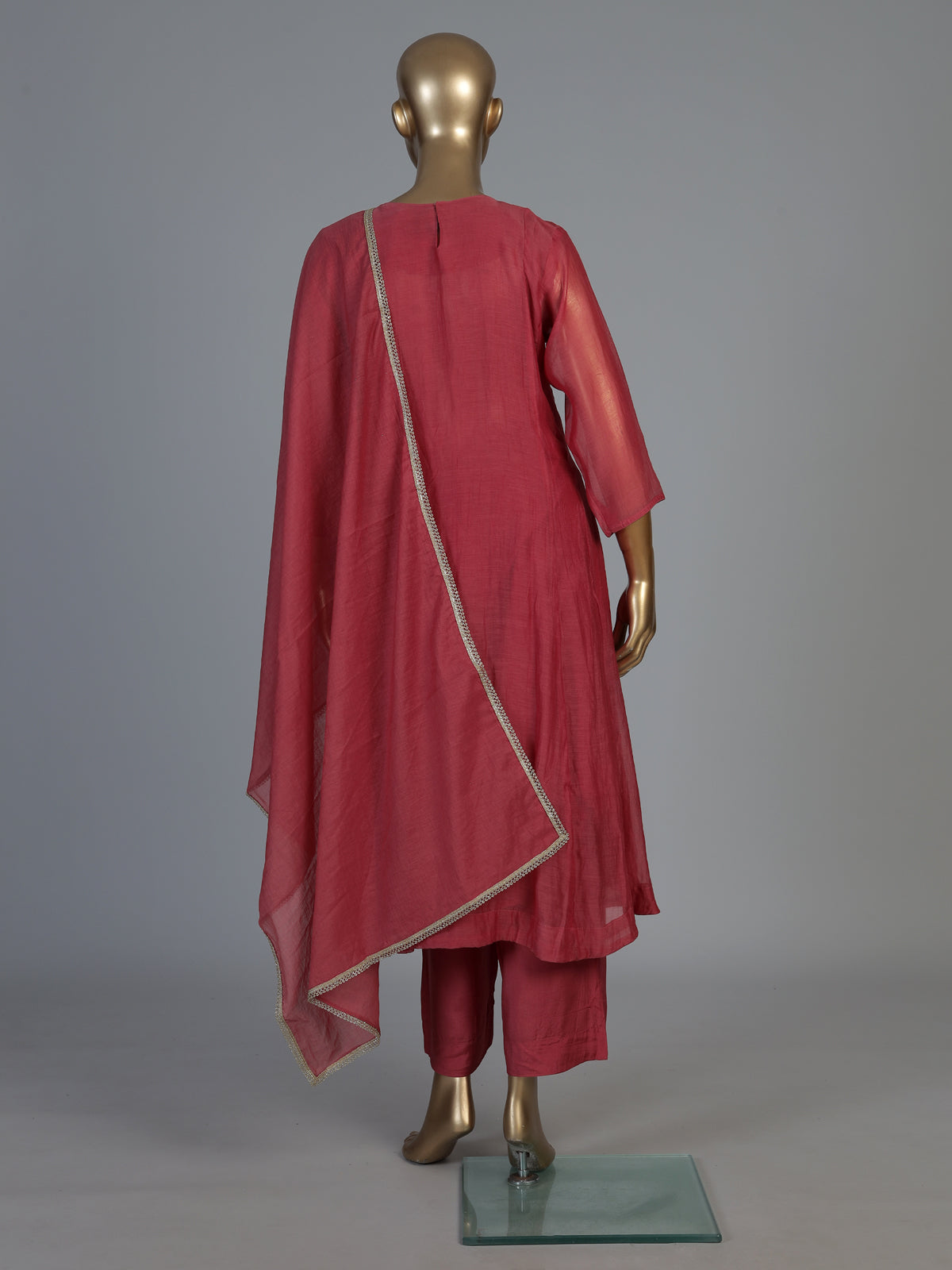 Rani pink kurti set highlighted with floral boota embroidery
