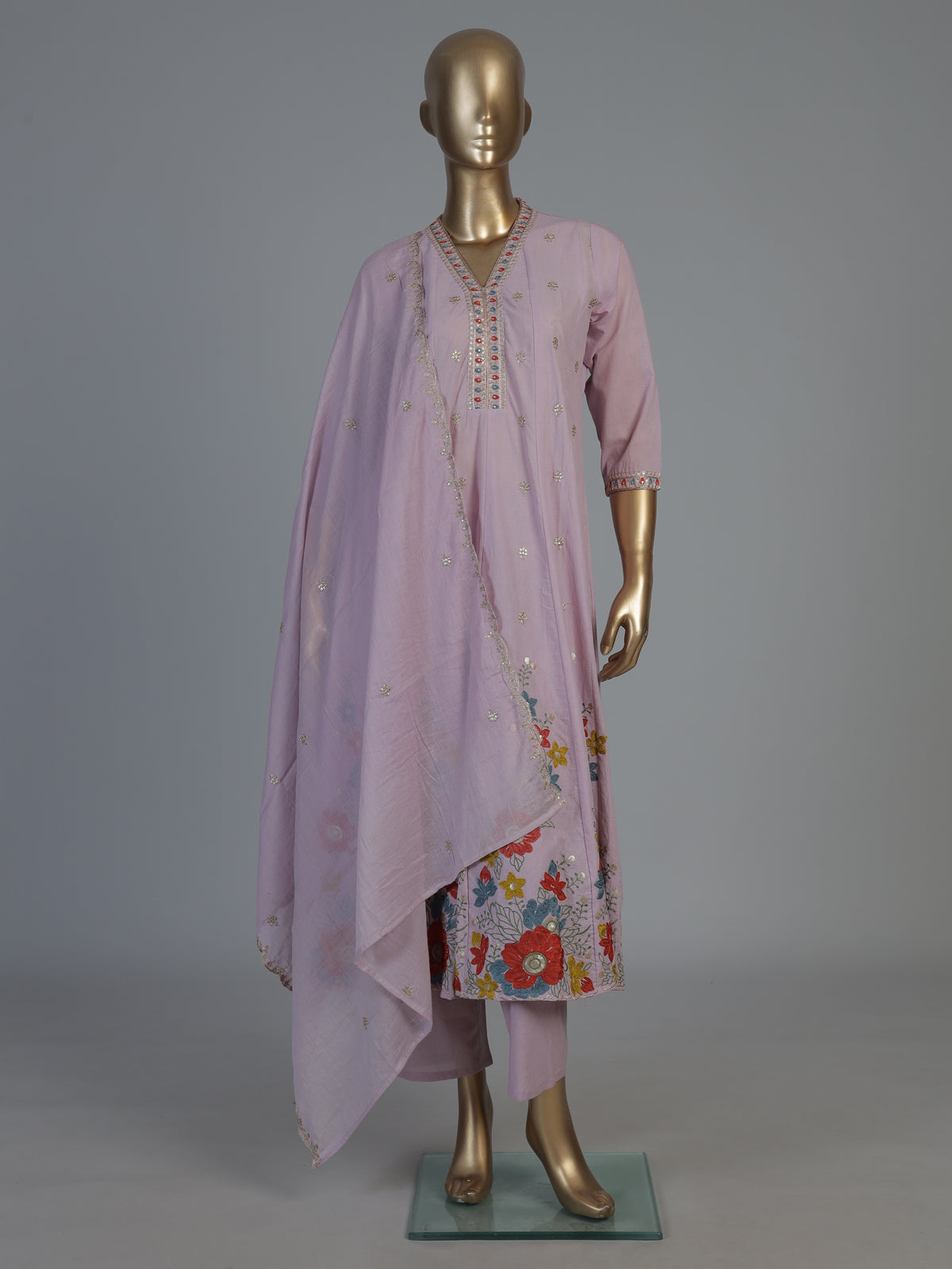 Light purple kurti set with refined festive craftsmanship