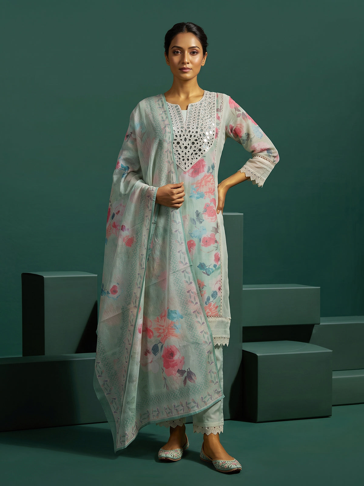 Off white linen floral printed kurti set with dupatta pants