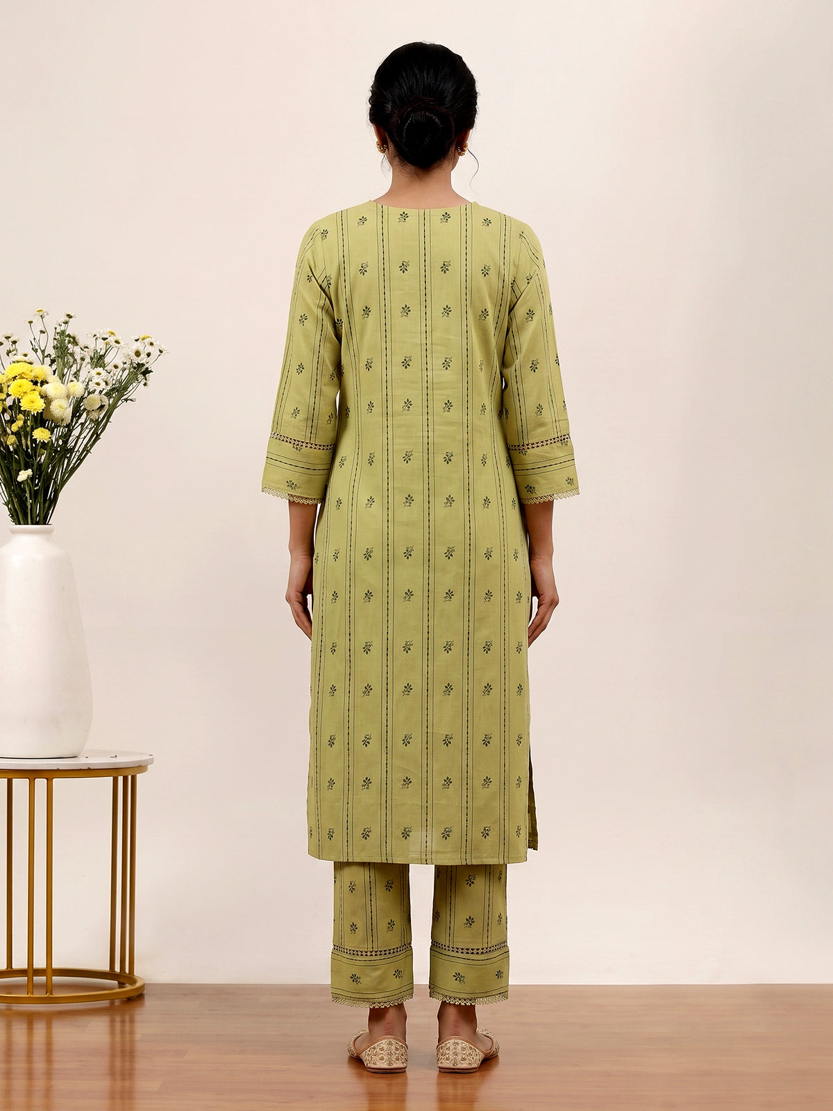 Green cotton printed straight cut kurti set with pants