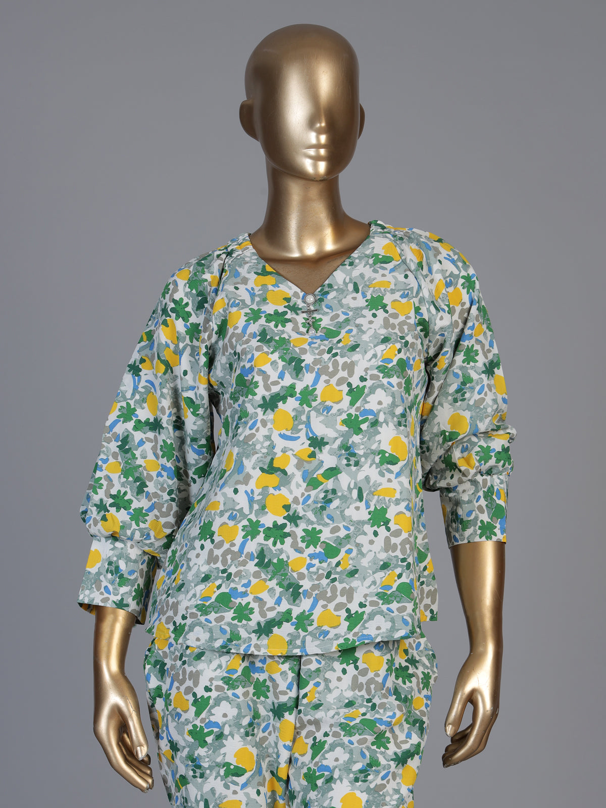 Green rayon cotton floral pant co ord set with flattering V neck