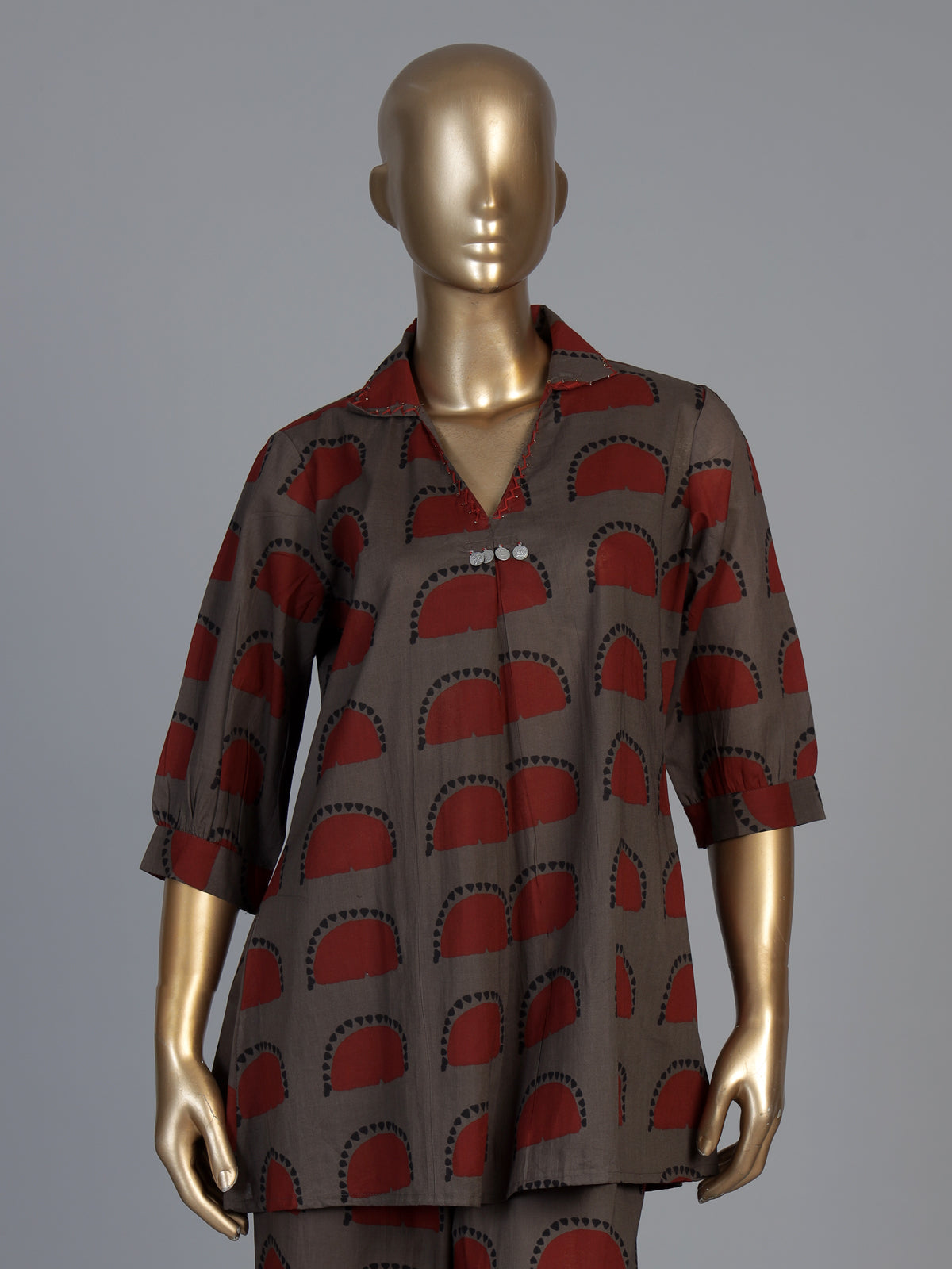 Grey silk printed co ord set with collar neck quarter sleeves