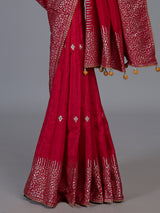Red dola silk saree with traditional butti pallu work