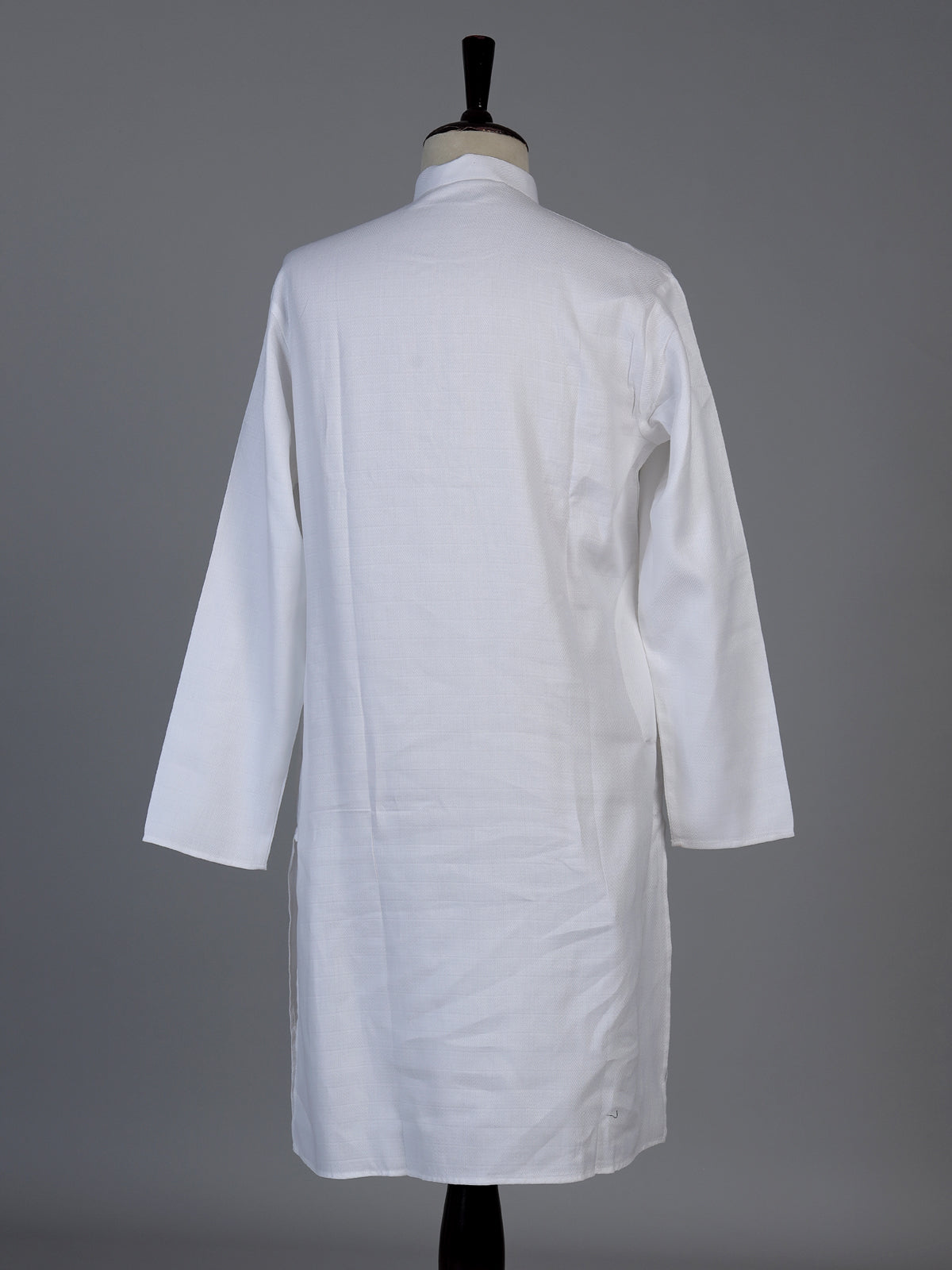 Elegant white cotton blend thread work kurta set for men