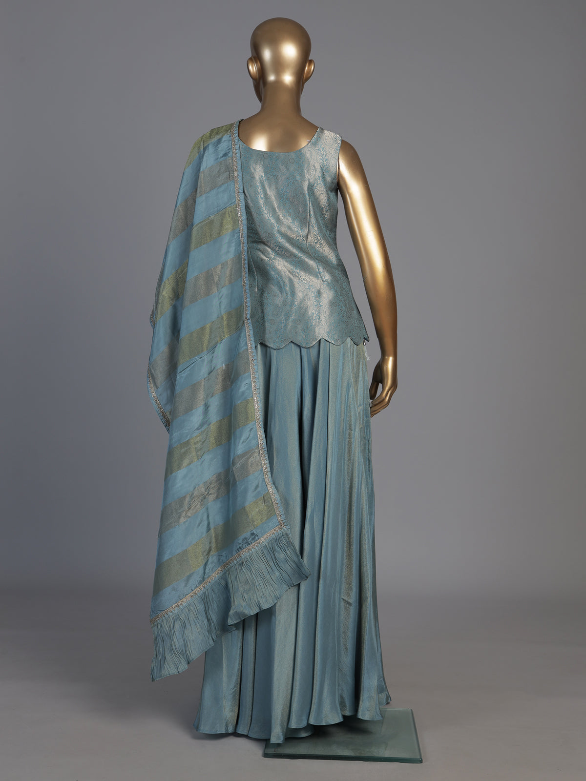 Blue embellished sleeveless sharara suit for women