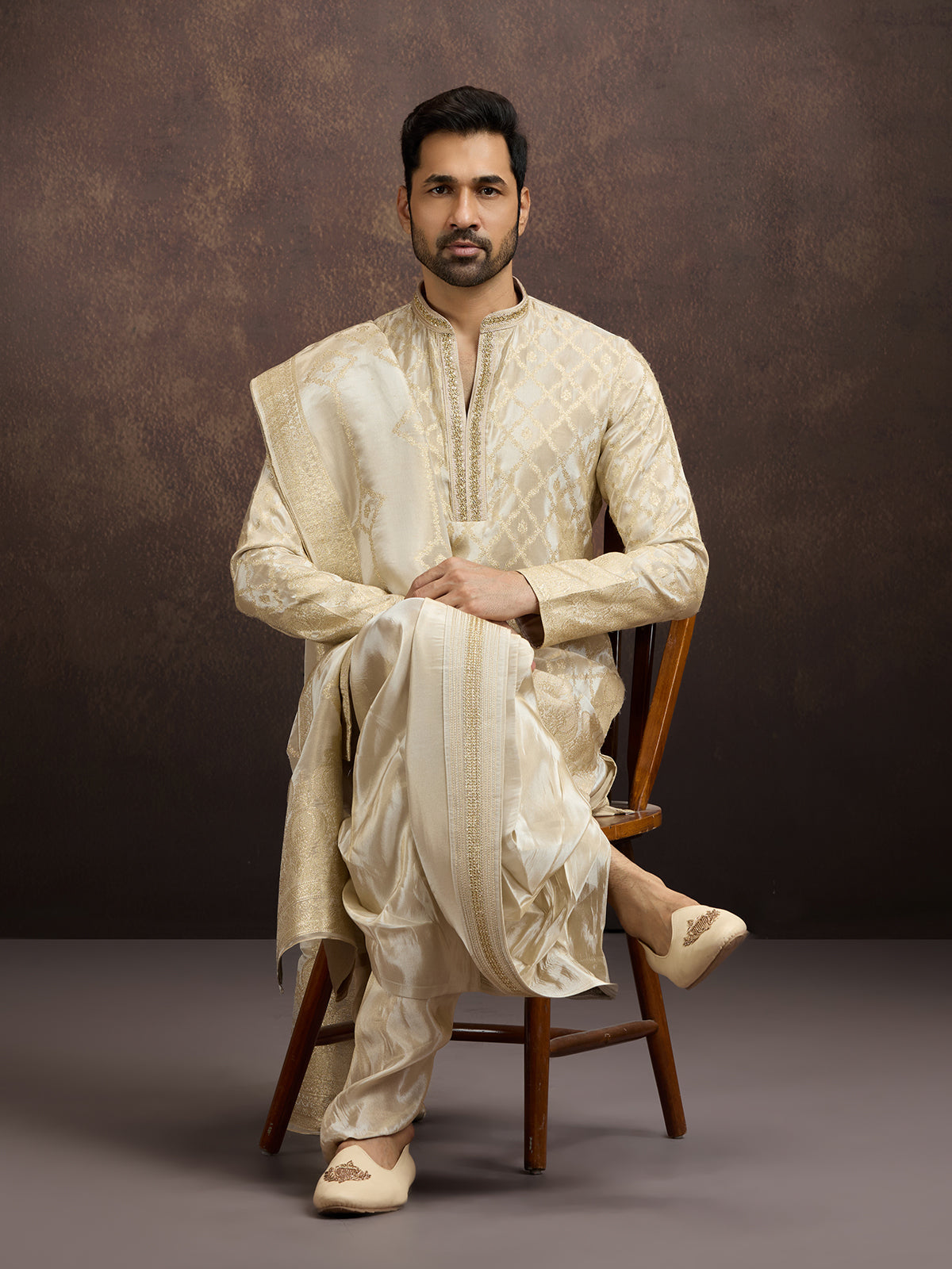 Cream zari zardosi embroidered mens kurta dhoti