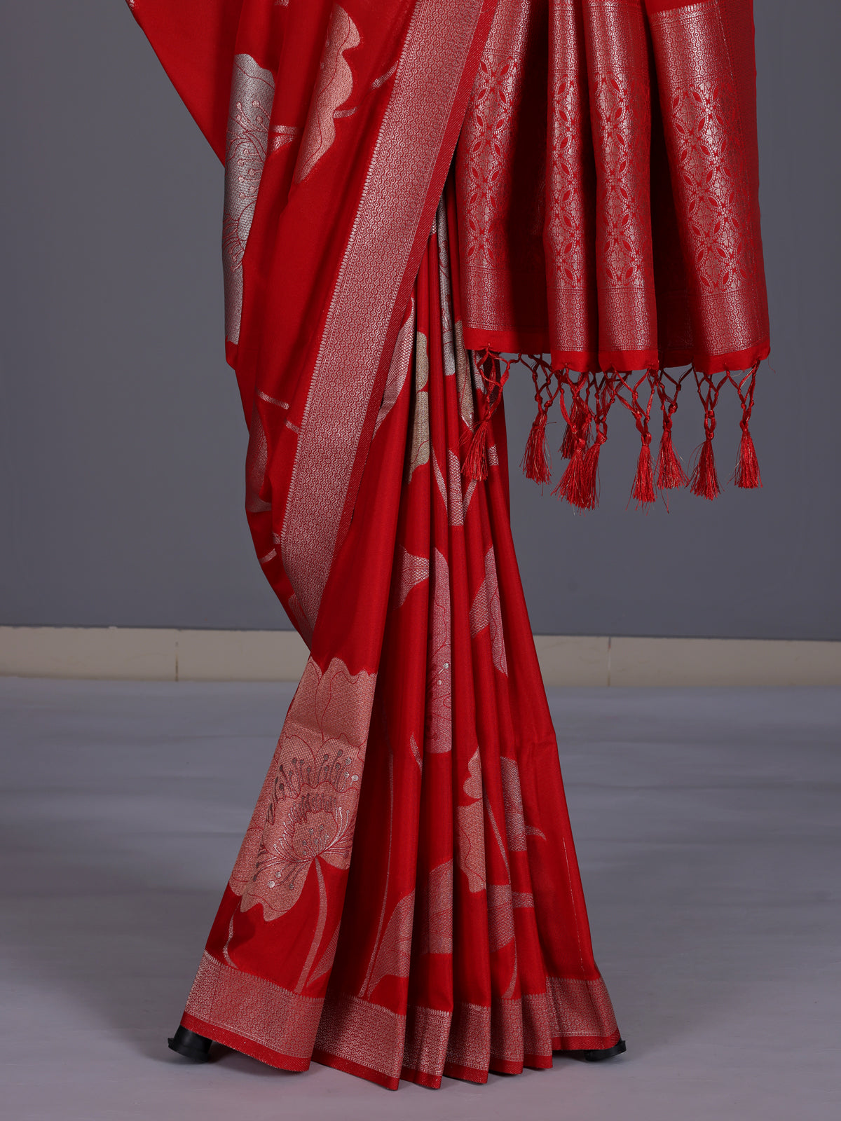 Red women floral silver zari saree